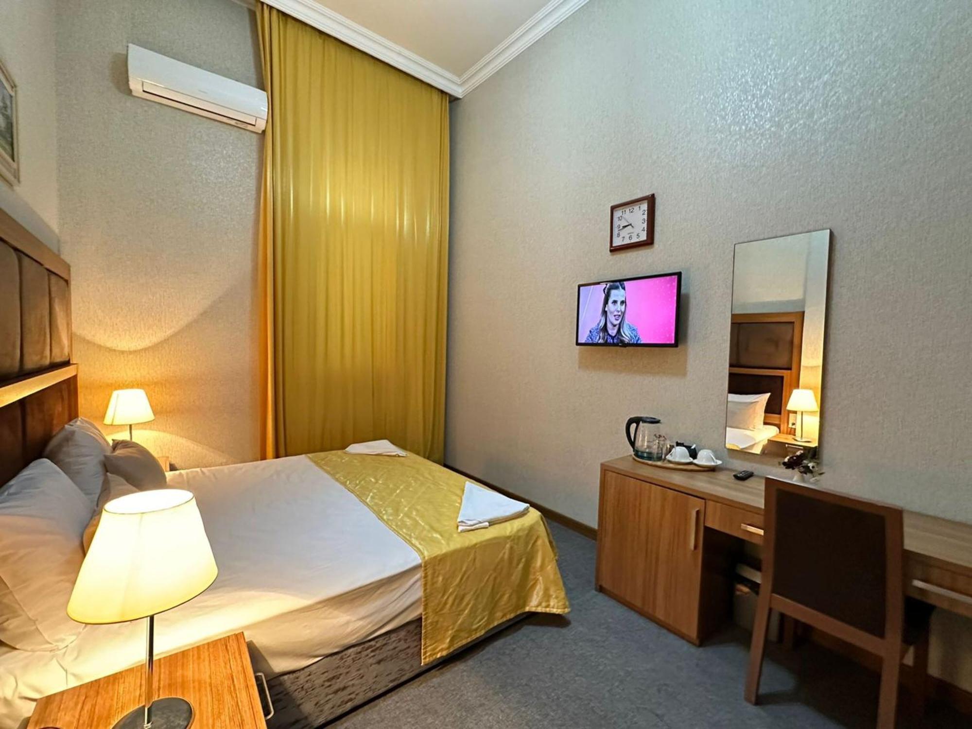 Turkiye Hotel Baku Room photo